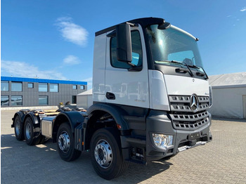 Podvozek s kabinou MERCEDES-BENZ Arocs