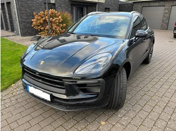 Osobní auto PORSCHE