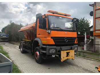 Vozidlo pro zimní údržbu Mercedes-Benz Axor 1824 4x4 piaskarka solarka econ pług 2011 e5: obrázek 2
