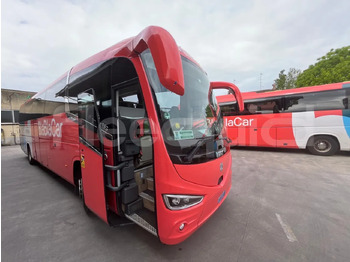 Turistický autobus
