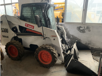 Smykový nakladač BOBCAT S300