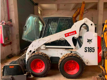 Smykový nakladač BOBCAT S185