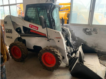 Smykový nakladač BOBCAT S300
