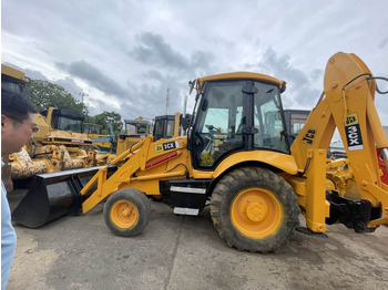 Rýpadlo-nakladač JCB 3CX