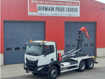 Hákový nosič kontejnerů IVECO