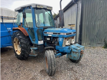 Traktor FORD