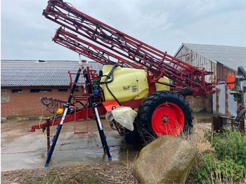 Tažený postřikovač HARDI