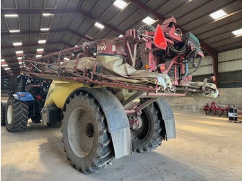 Tažený postřikovač Hardi COMMANDER 7000I TWIN: obrázek 3