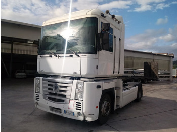 Tahač RENAULT Magnum 500