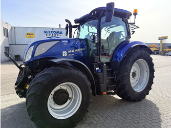 Traktor NEW HOLLAND T7.225