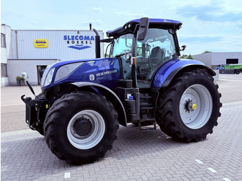 Traktor NEW HOLLAND T7.270