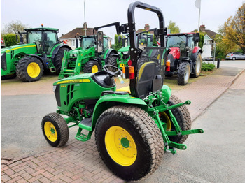Malotraktor John Deere 3046R compact tractor: obrázek 3
