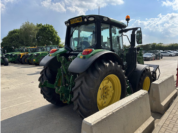 Traktor John Deere 6120M: obrázek 5