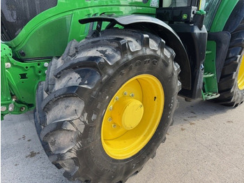 Traktor John Deere 6155M: obrázek 2