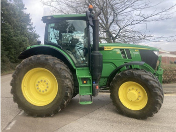 Traktor JOHN DEERE 6215R