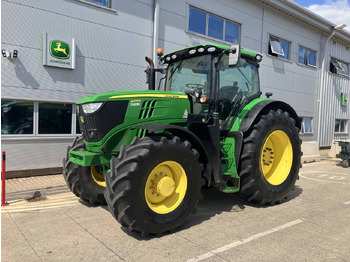 Traktor JOHN DEERE 6215R
