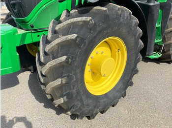Traktor John Deere 6R 250: obrázek 2