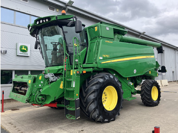 Sklízecí mlátička JOHN DEERE T670