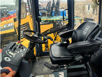 Silniční válec HAMM HD128: obrázek 4