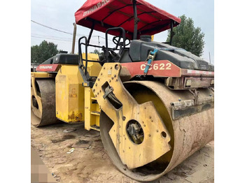 Silniční válec DYNAPAC