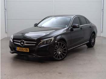 Sedan MERCEDES-BENZ