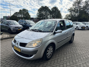 Osobní auto RENAULT
