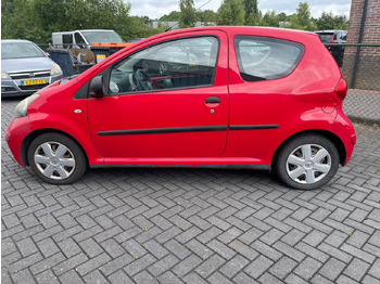 Hatchback Toyota Aygo 1.0 12V 2007 247.975 km 37-XF-VH: obrázek 4