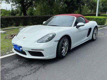 Osobní auto PORSCHE