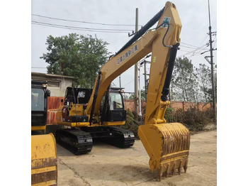 Pásové rýpadlo CATERPILLAR 320D2