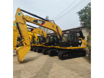 Pásové rýpadlo CATERPILLAR 320D2