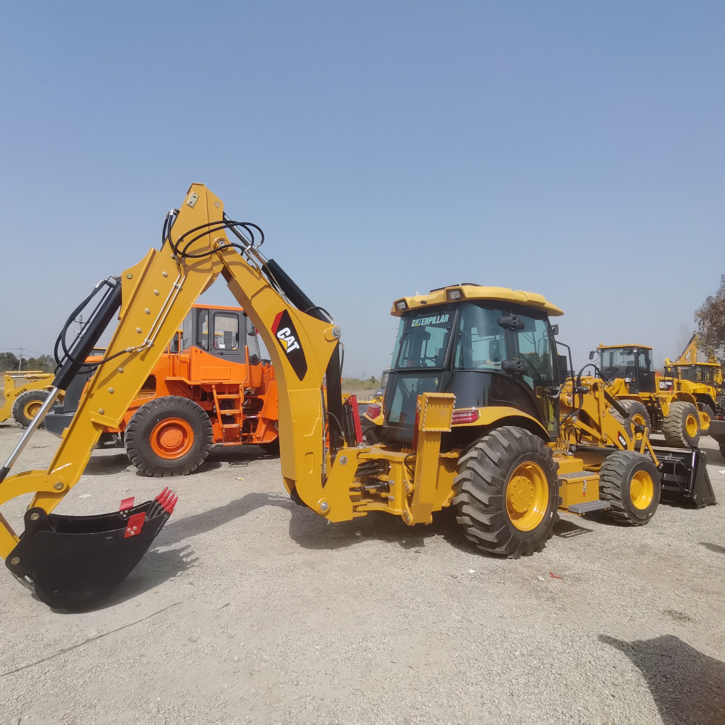 Rýpadlo-nakladač CATERPILLAR 420F