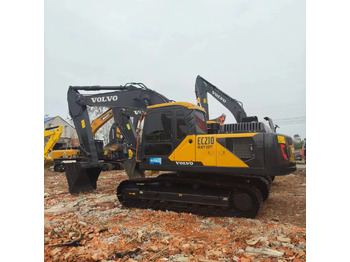 Pásové rýpadlo VOLVO EC210