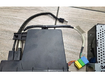 Kabina a interiér RENAULT Midlum