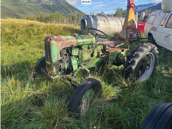 Traktor HOLDER