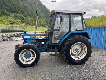 Traktor FORD