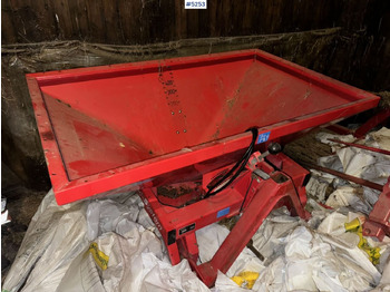 Rozmetadlo hnoje RAUCH