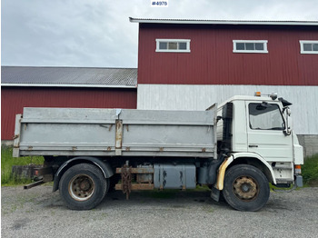 Sklápěč SCANIA P93