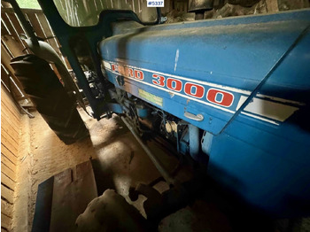 Traktor Ford 3000 traktor m/ skuffe: obrázek 3