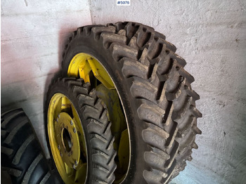 Postřikovač JOHN DEERE 6830