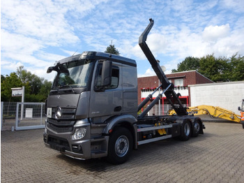 Hákový nosič kontejnerů MERCEDES-BENZ Actros 2545