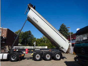 Sklápěcí návěs SCHMITZ