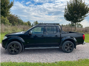SUV Nissan Navara Pickup Double Cab LE V6 4x4 LB: obrázek 2