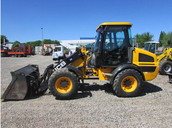 Kolový nakladač JCB 409