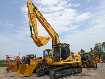 Pásové rýpadlo KOMATSU PC220-8