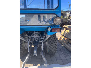 Traktor Iseki TX1500 brøyteskjær og feiekost: obrázek 2