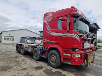 Hákový nosič kontejnerů Scania R580 Brøytebil med sideplog og hydraulisk saltsystem: obrázek 3