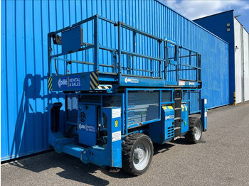 Nůžková plošina Genie GS 4390 RT | 2008: obrázek 3