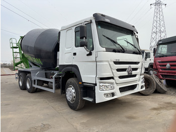 Autodomíchávač SINOTRUK HOWO