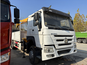 Auto s hydraulickou rukou SINOTRUK HOWO