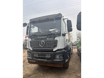 Stavební míchačka SHACMAN M3000S: obrázek 2